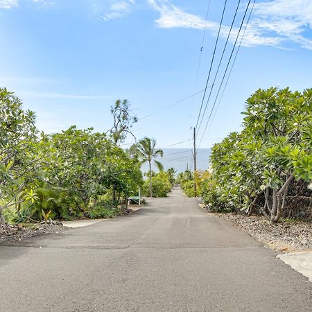 Ocean-View Bungalow Walk To Pebbles Beach! Hookena Екстер'єр фото